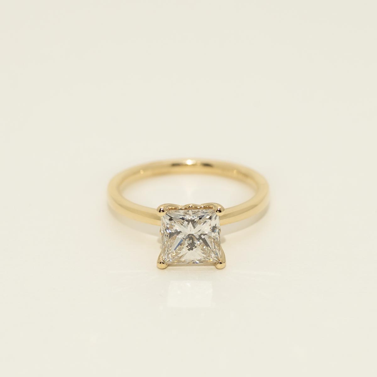 Lab Grown Princess Cut Diamond Engagement Ring in 14kt Yellow Gold (2ct)