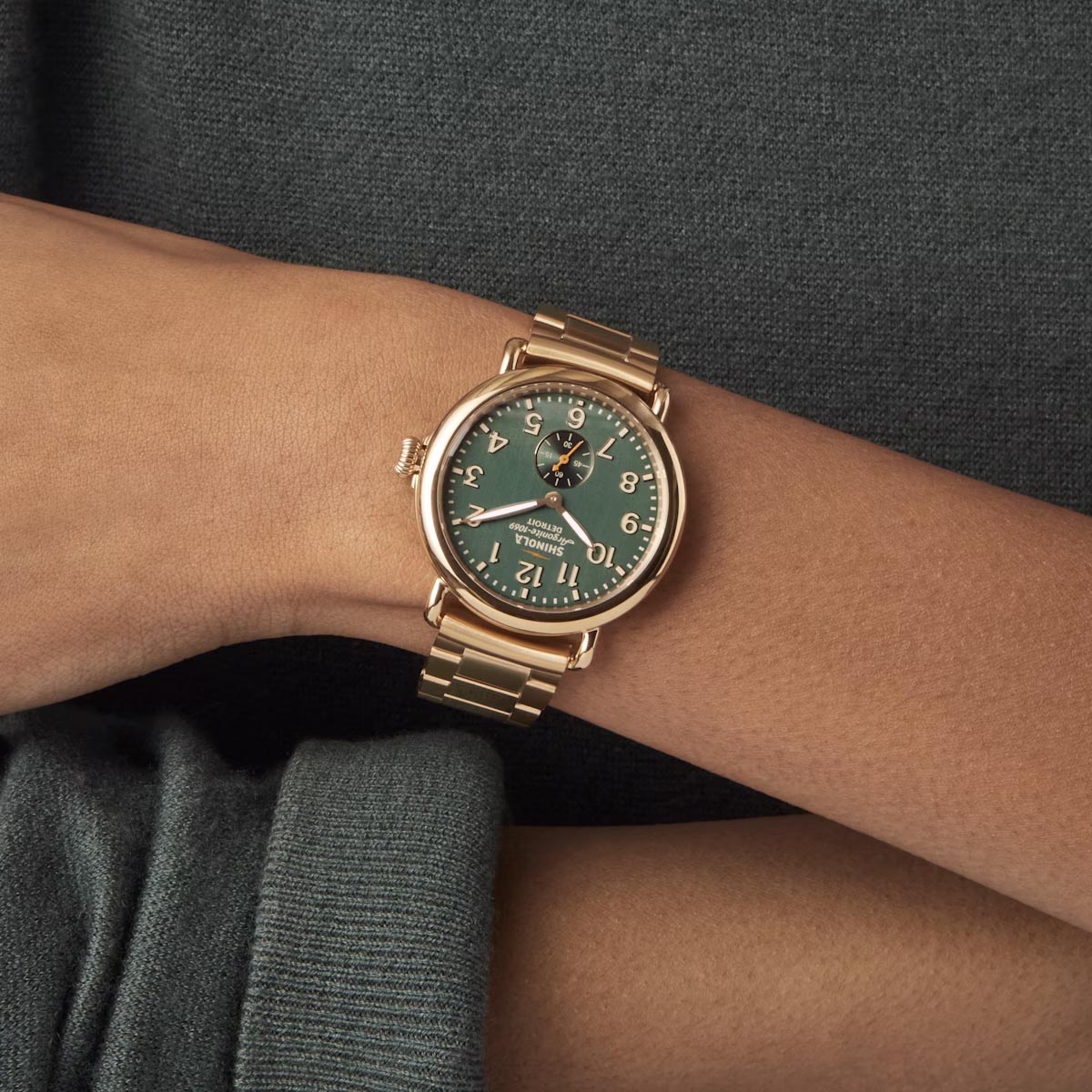 Shinola Runwell Mens Watch with Green Dial and Gold Tone Stainless Steel Bracelet (quartz movement)
