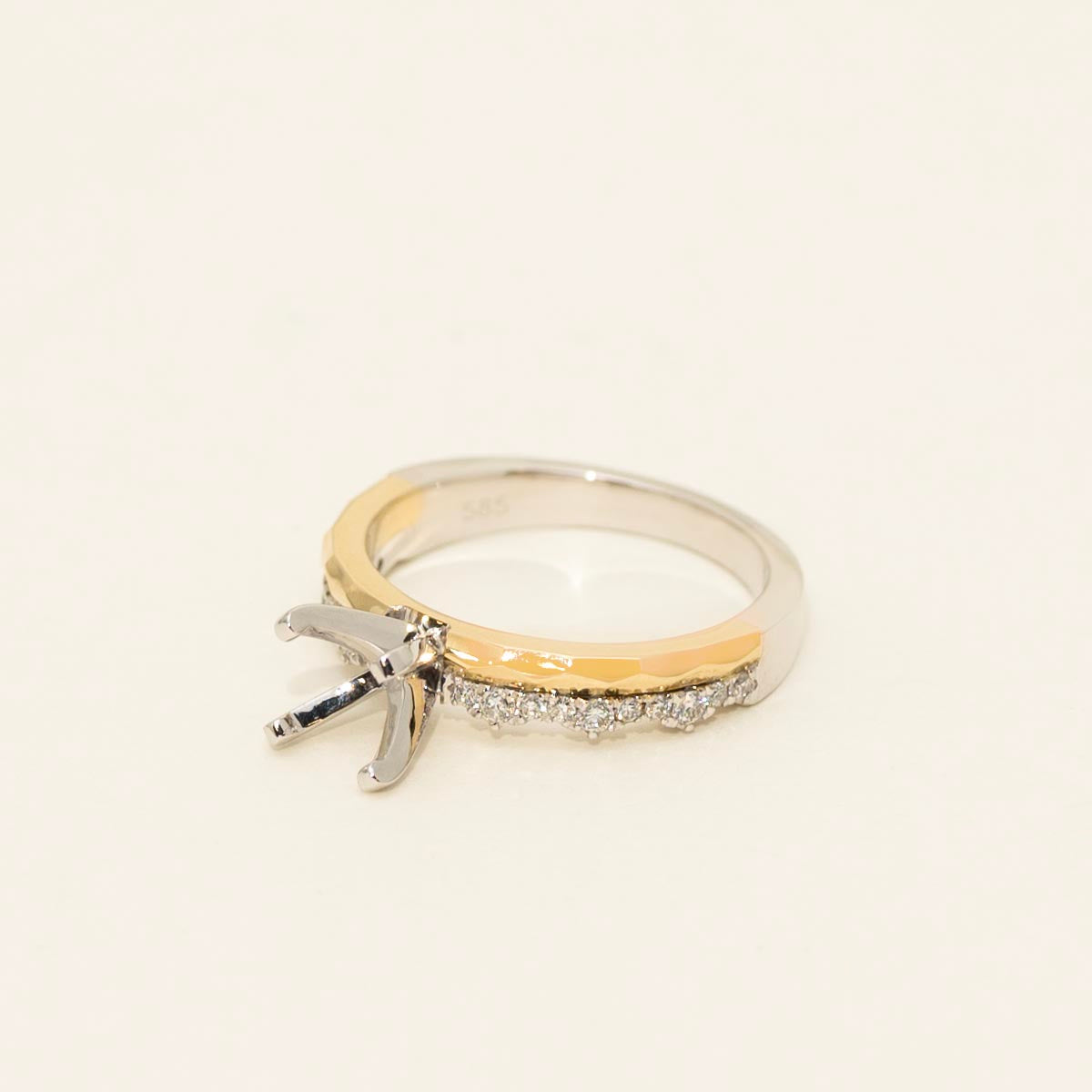 Diamond Engagement Ring Setting in 14kt White and Yellow Gold (1/5ct tw)