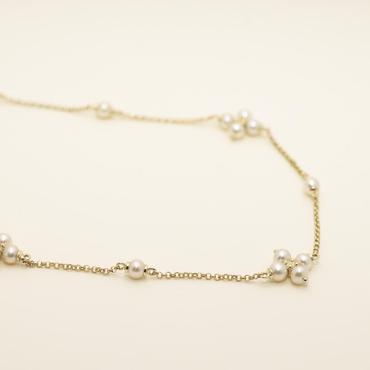 Cultured Freshwater Pearl Station Necklace in 14kt Yellow Gold (4mm pearls)