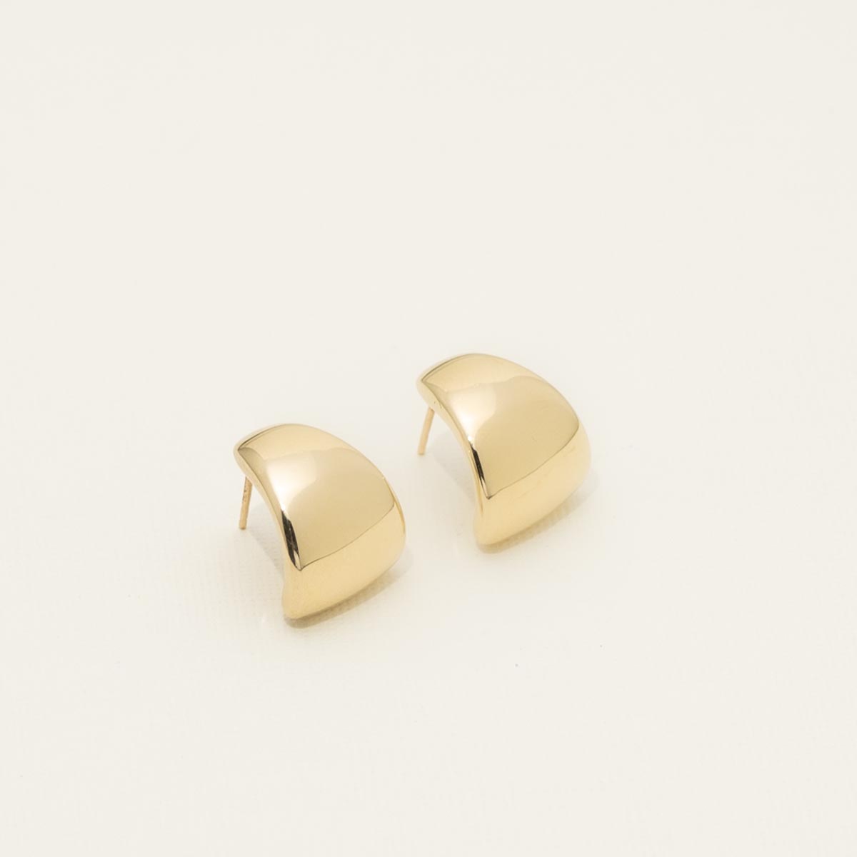 Graduated Puff Earrings in 14kt Yellow Gold