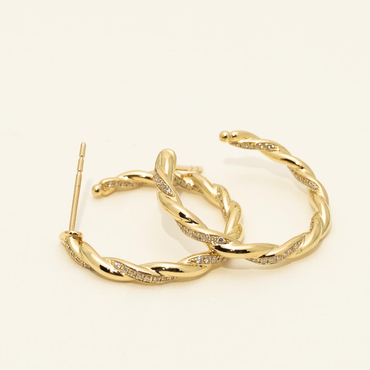 Memoire Diamond Vine Twist Hoops in 18kt Yellow Gold (1/5ct tw)