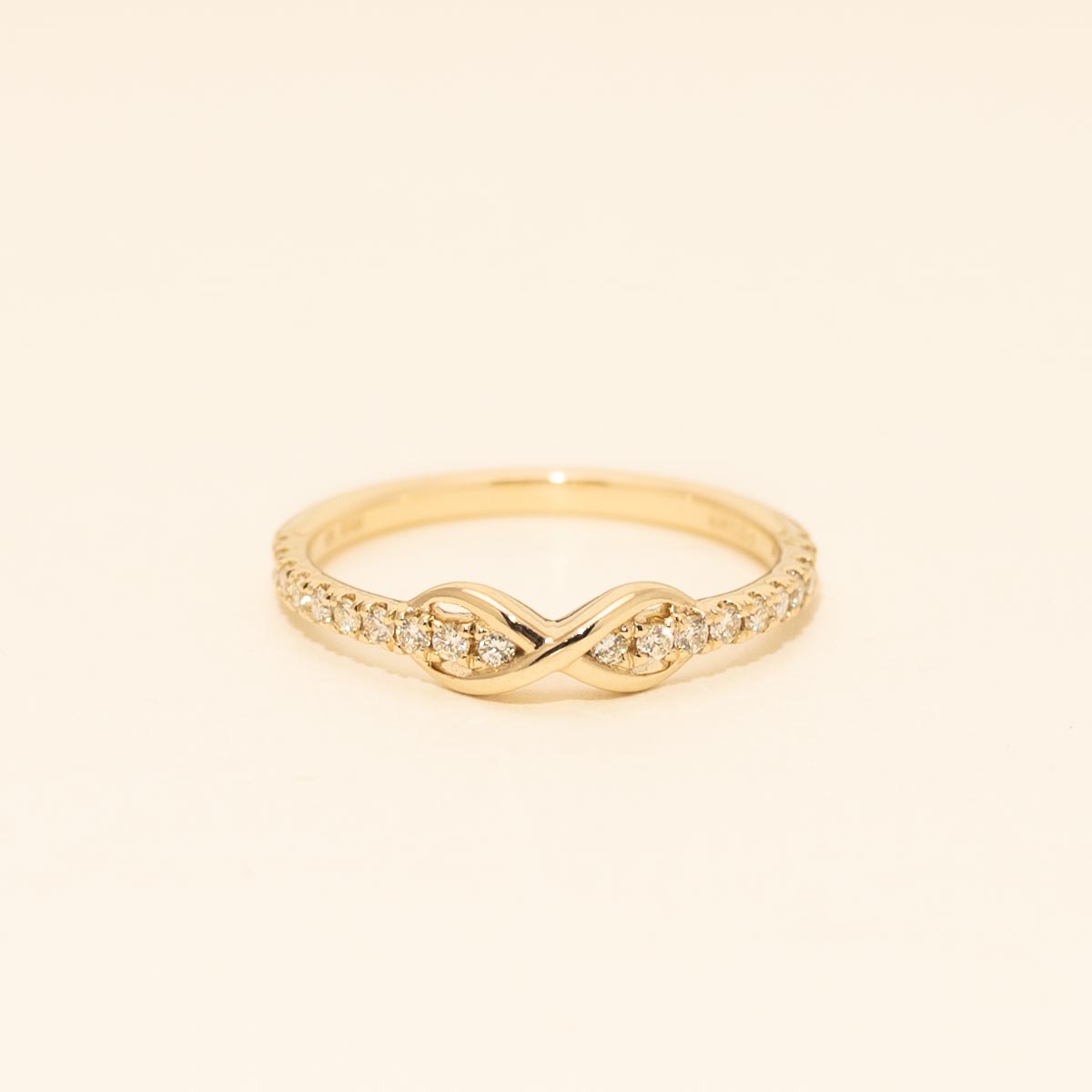 Northern Star Diamond Infinity Ring in 10kt Yellow Gold (1/5ct tw)