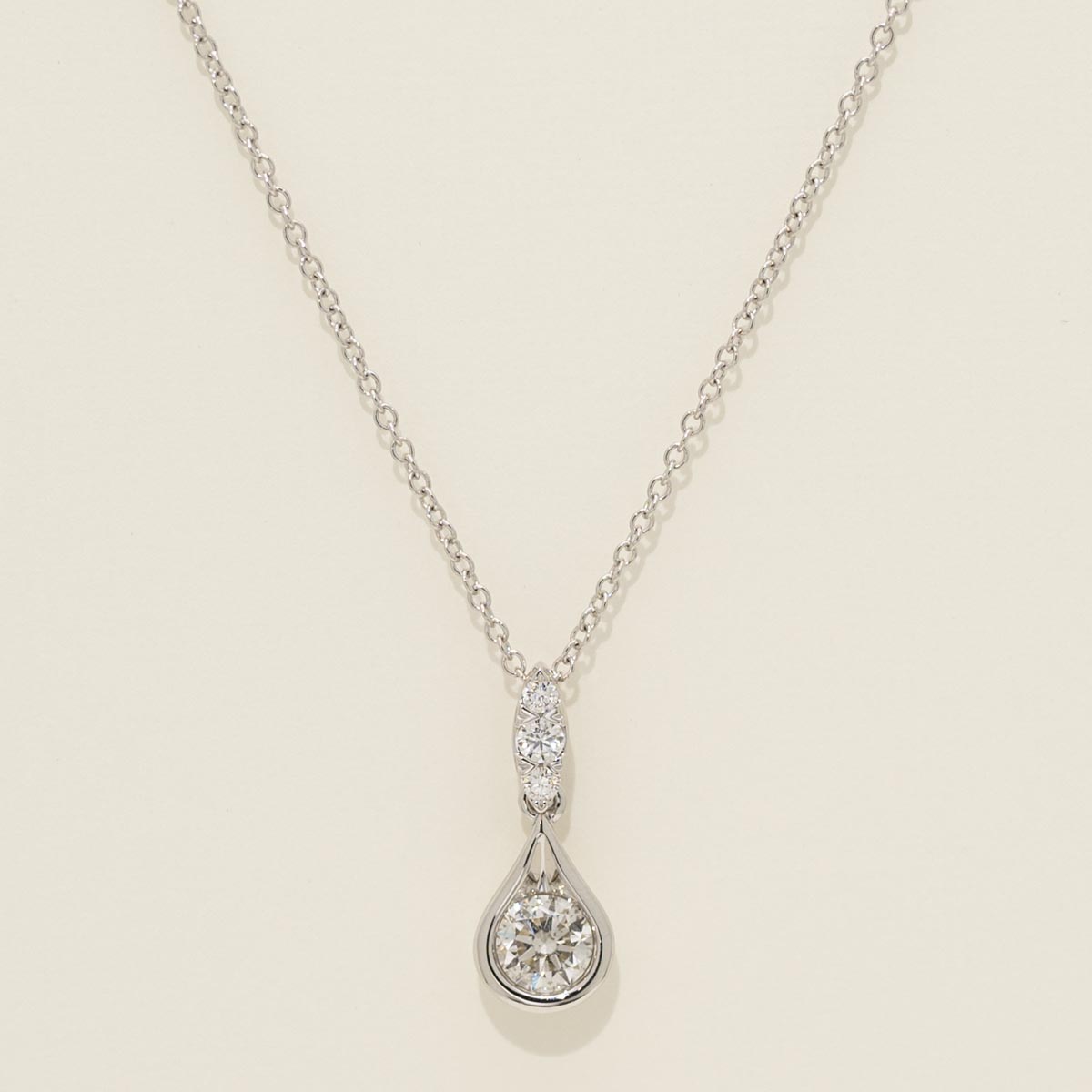 Diamond Drop Necklace in 14kt White Gold (5/8ct tw)