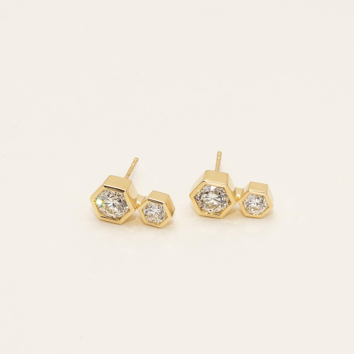 Hexagon Collection Double Stud Earrings in 18kt Yellow Gold (1 3/8ct tw)