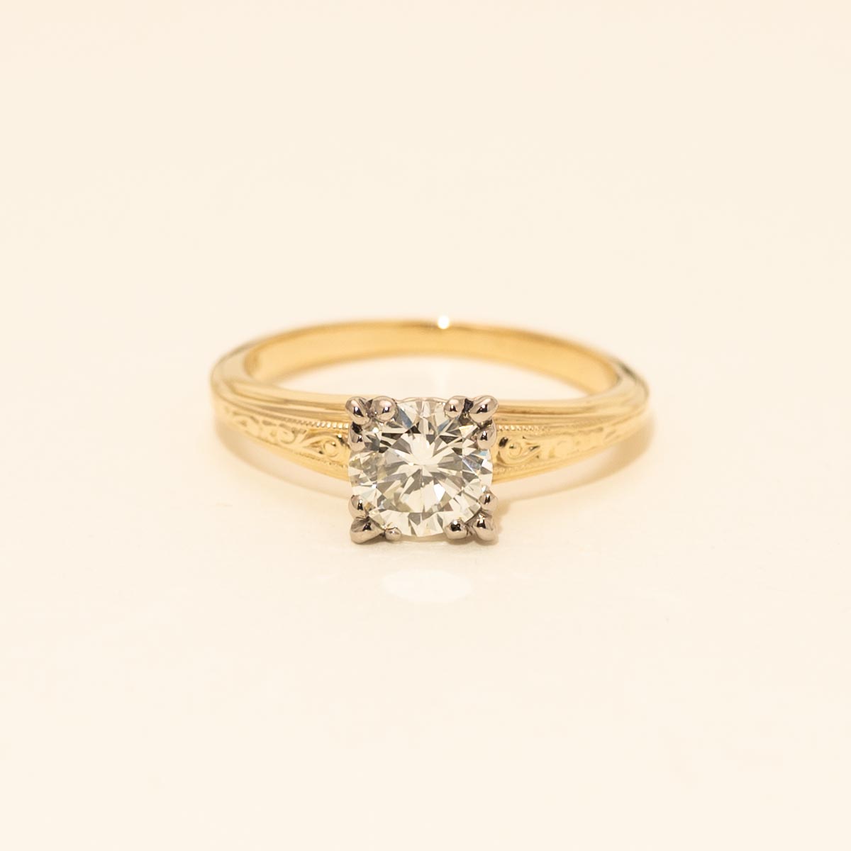 Diamond Vintage Inspired Solitaire Engagement Ring in 18kt Yellow Gold (1ct)