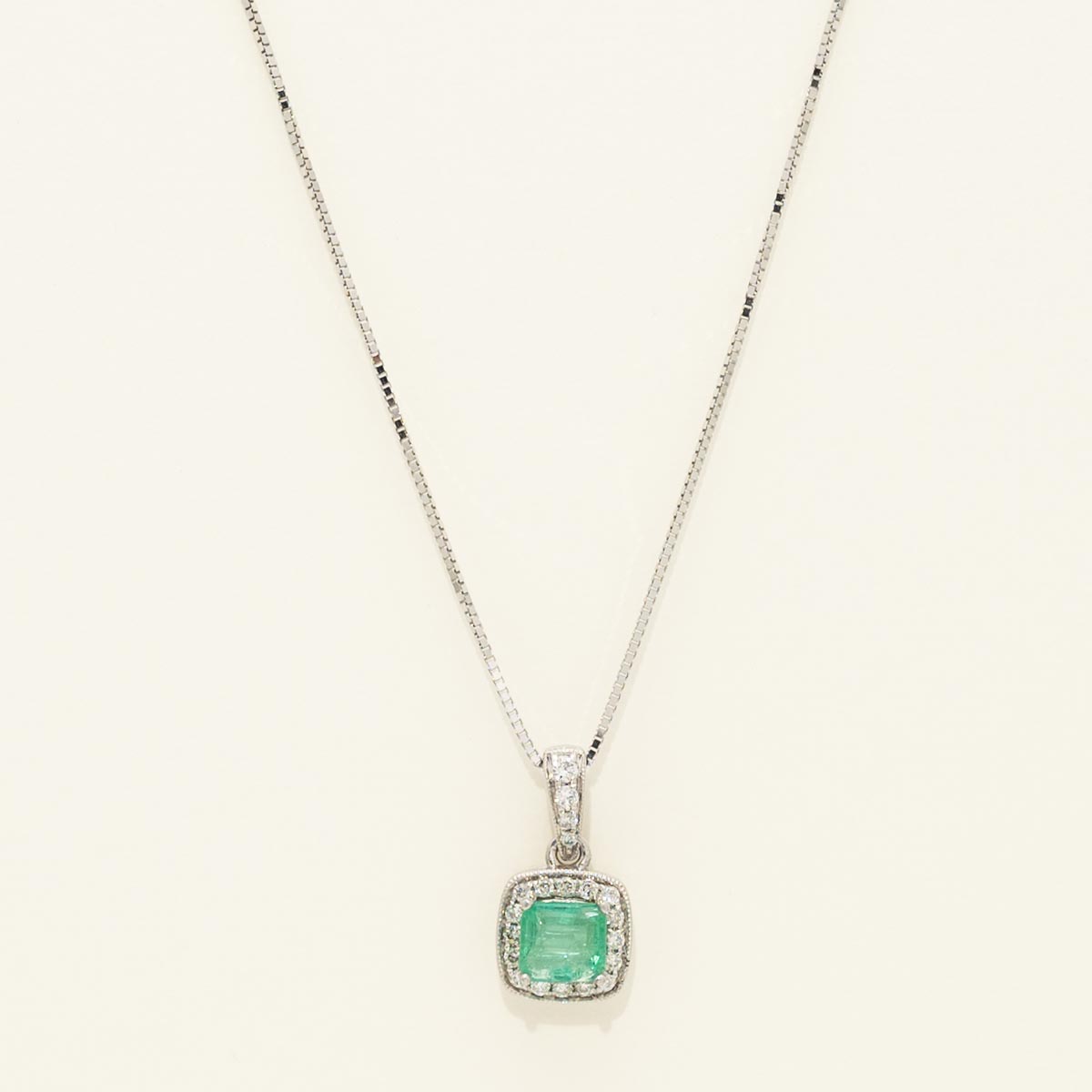 Emerald Halo Necklace in 14kt White Gold with Diamonds (1/10ct tw)