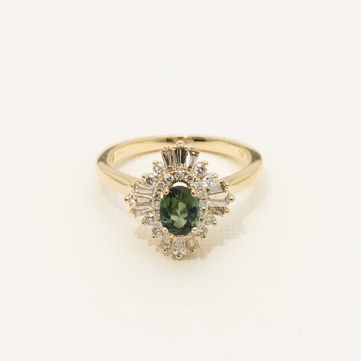 Maine Green Tourmaline Oval Halo Ring in 14kt Yellow Gold with Diamonds (5/8ct tw)