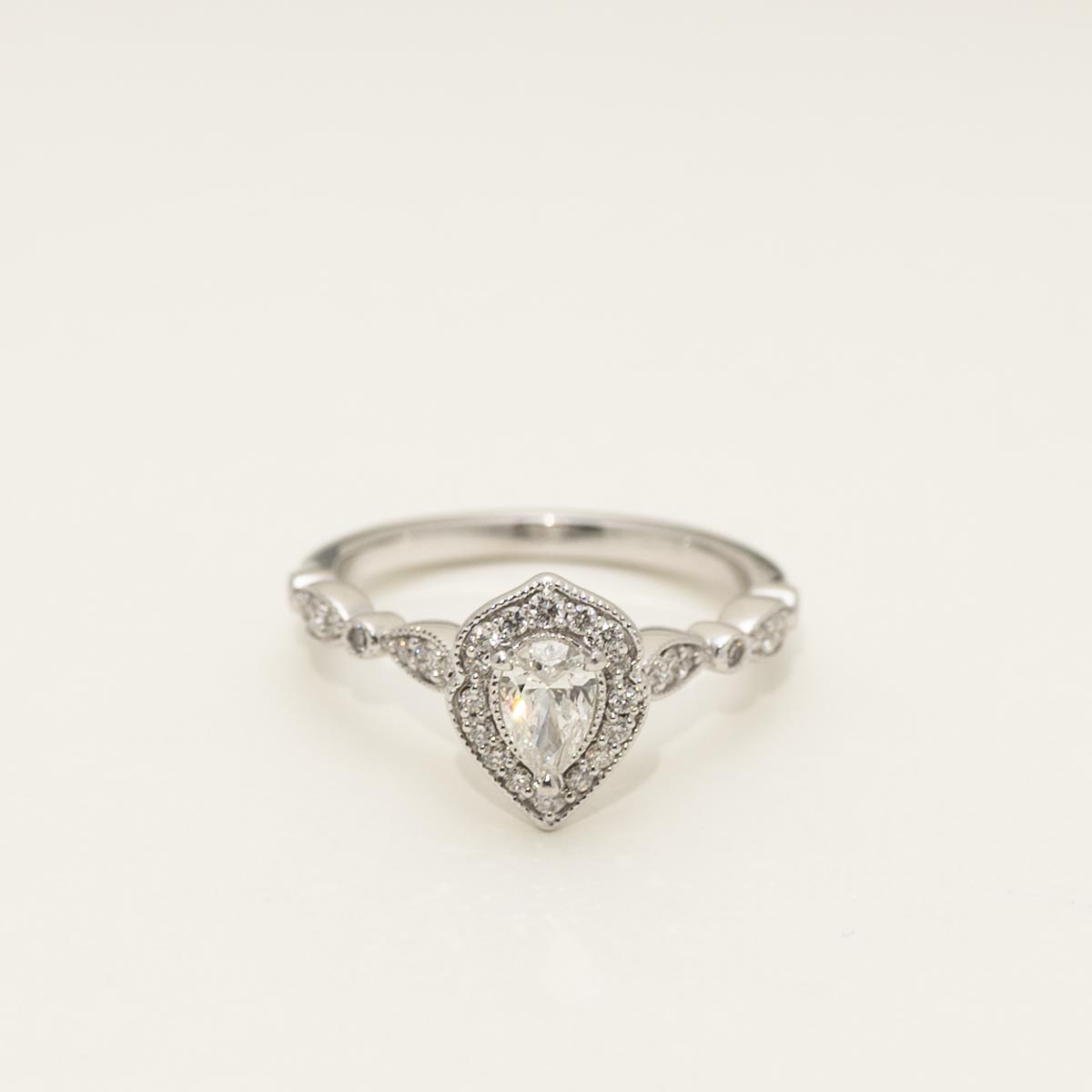 Estate Pear Shape Diamond Engagement Ring in 14kt White Gold (5/8ct tw)