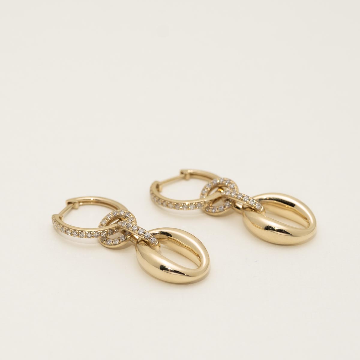 Diamond Oval Link Drop Earrings in 14kt Yellow Gold (3/8ct tw)