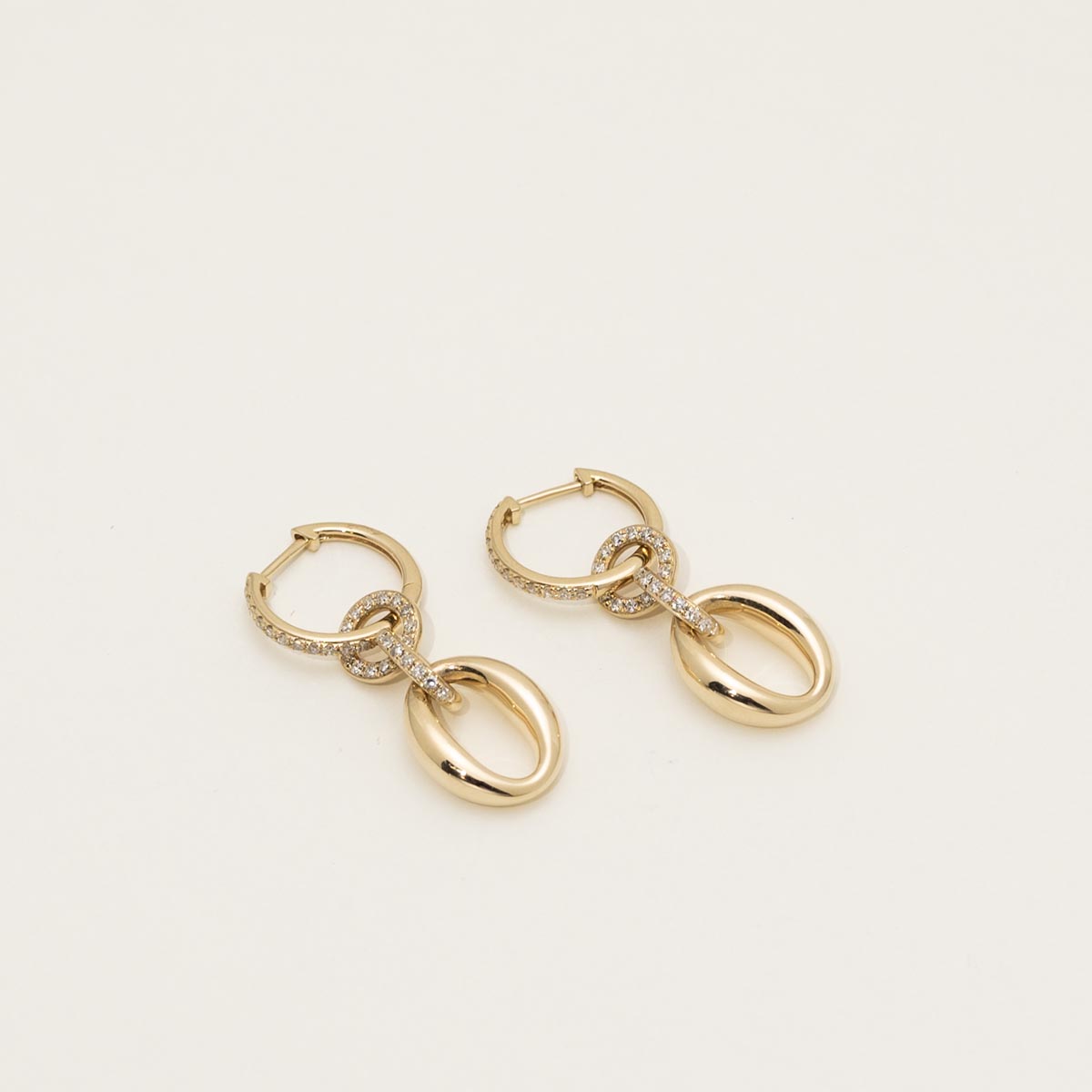 Diamond Oval Link Drop Earrings in 14kt Yellow Gold (3/8ct tw)