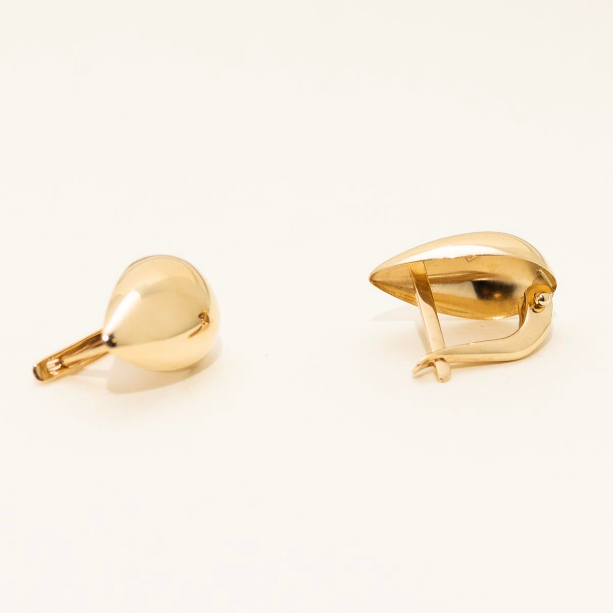 Pear Shape Earrings in 14kt Yellow Gold