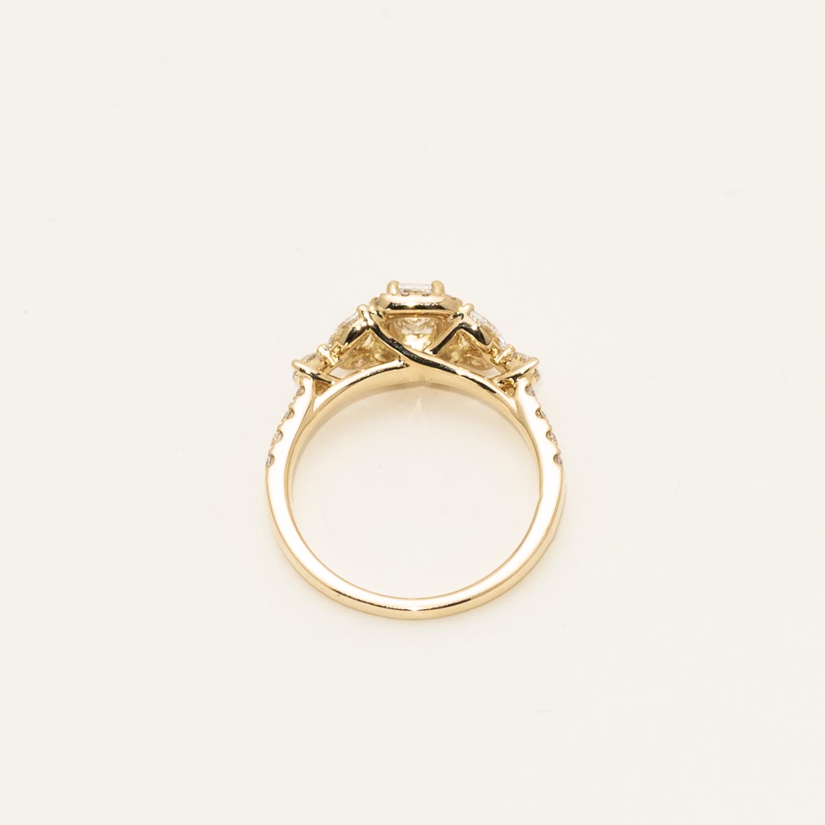 Emerald Cut Diamond Halo Engagement Ring in 14kt Yellow Gold (1 1/3ct tw)