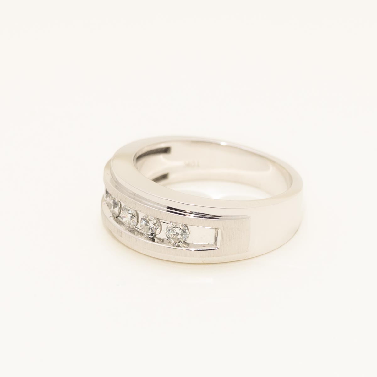 Mens Diamond Band in 10kt White Gold (3/8ct tw)