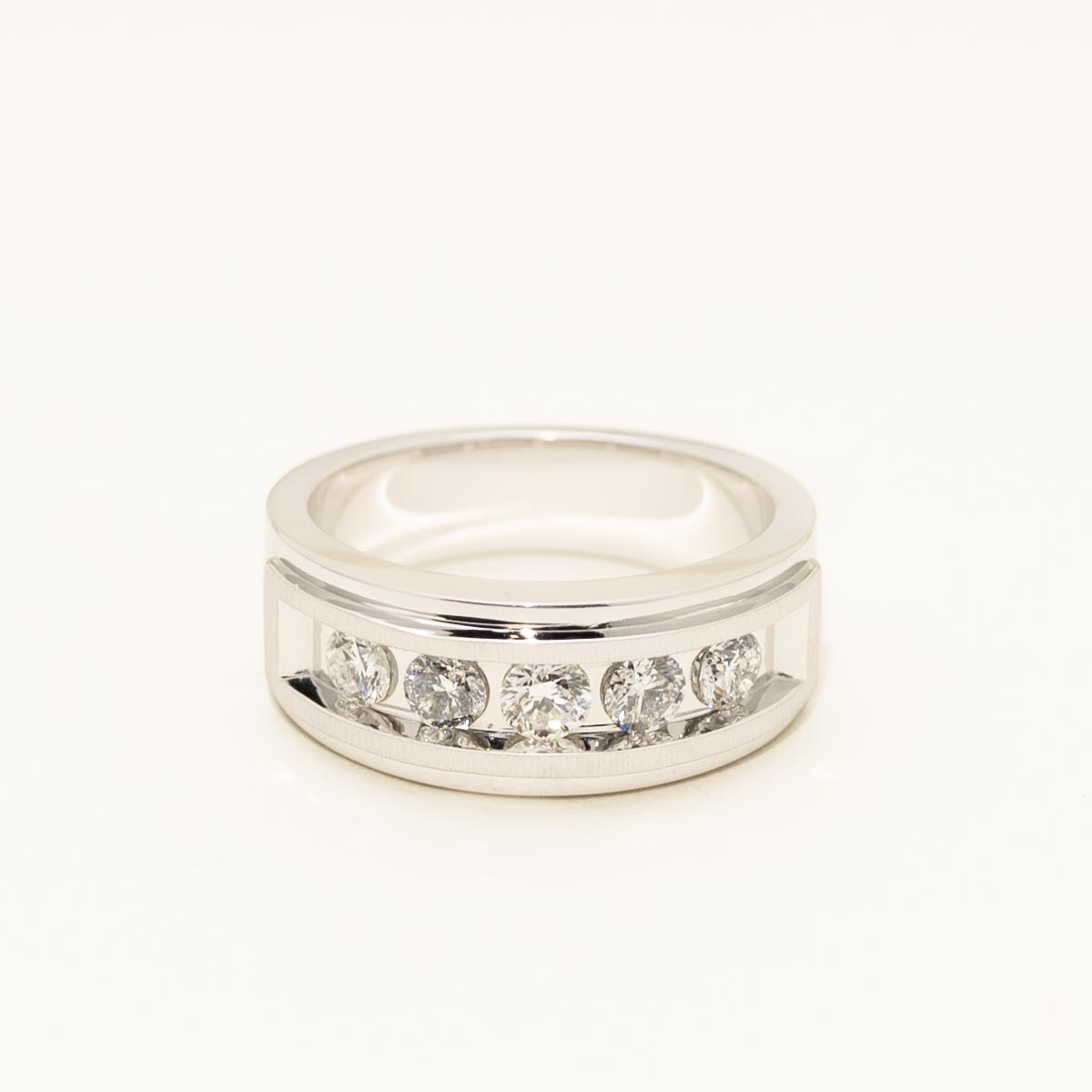 Mens Diamond Band in 10kt White Gold (1ct tw)