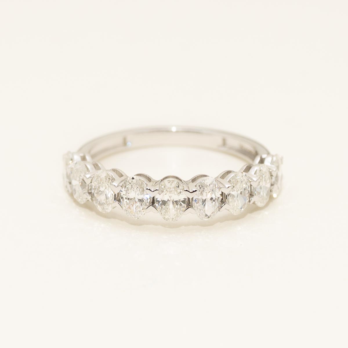 Oval Diamond Wedding Band in 14kt White Gold (1 5/8ct tw)