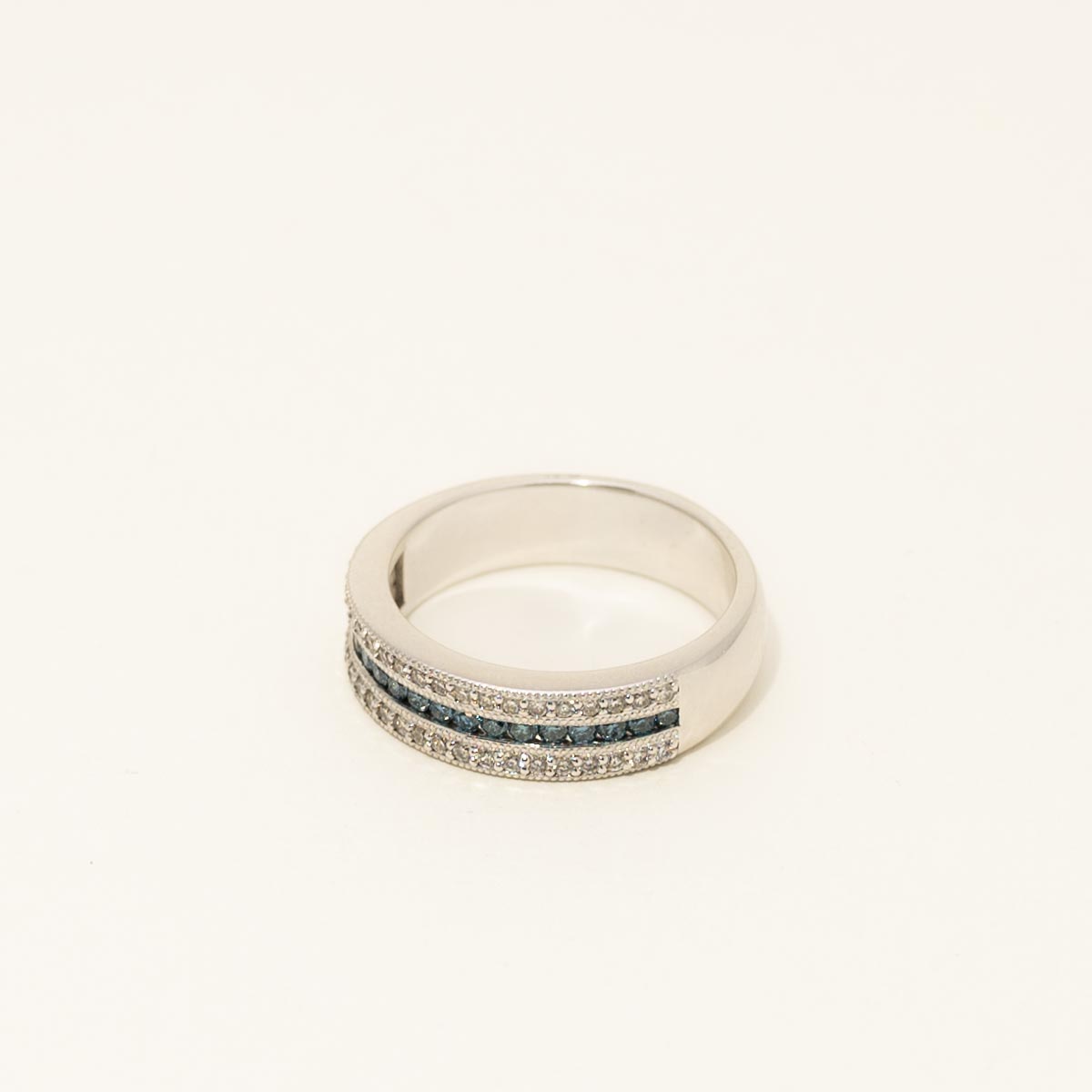 Blue and White Diamond Band in 14kt White Gold (5/8ct tw)