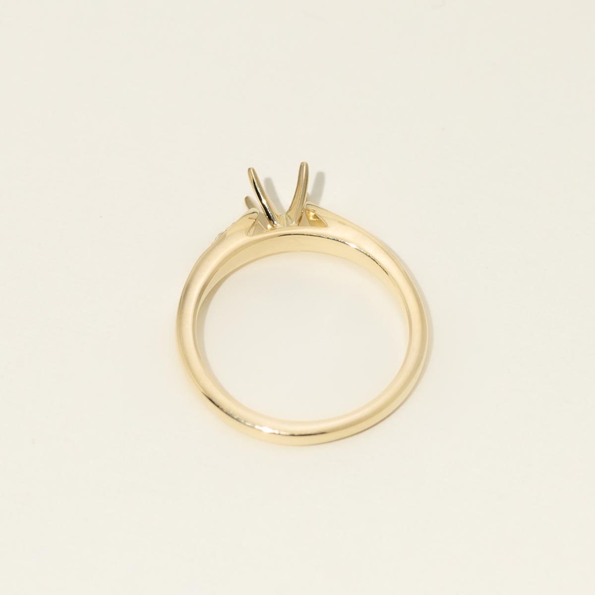 Diamond Engagement Ring Setting in 14kt Yellow Gold (1/10ct tw)