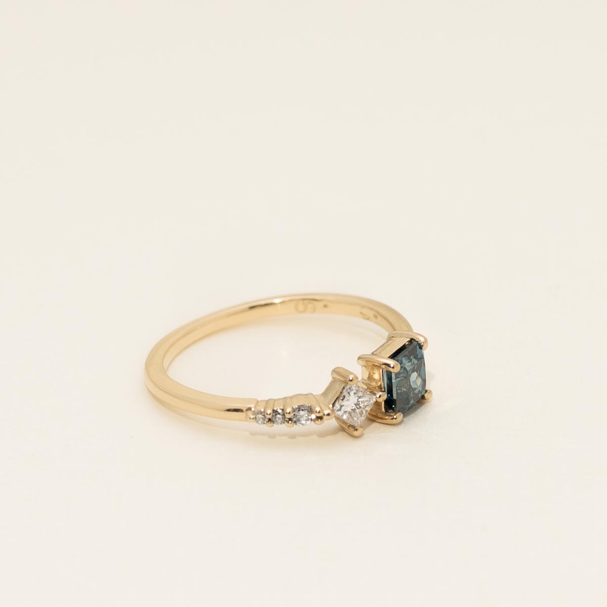 Princess Cut Blue and White Diamond Ring in 14kt Yellow Gold (3/4ct tw)