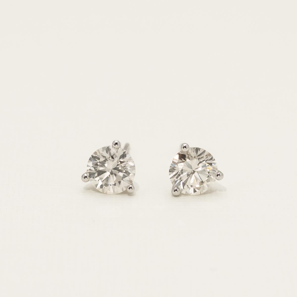 Diamond Stud Earrings in 14kt White Gold (2ct tw)