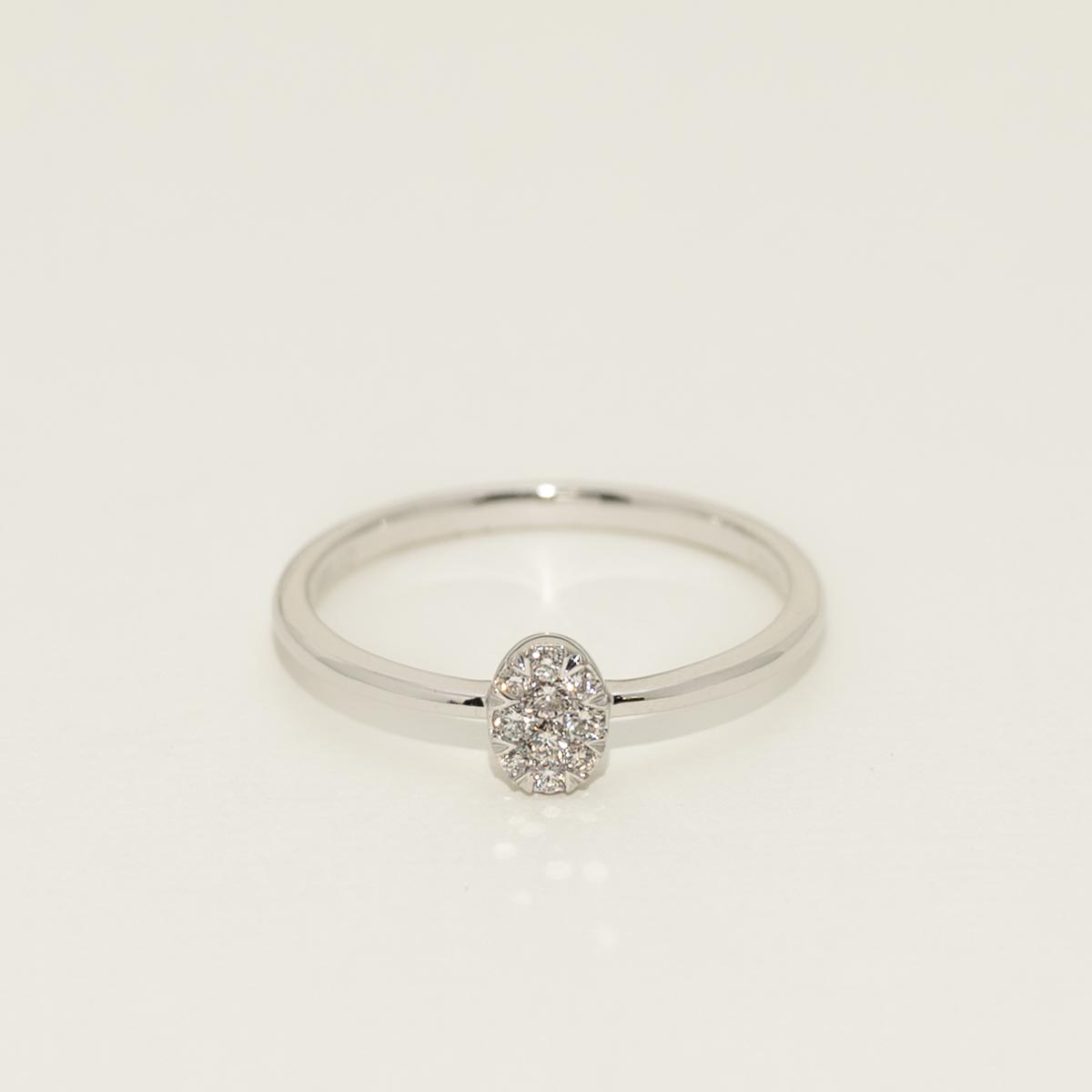 Lovebright Diamond Oval Ring in 10kt White Gold (1/10ct tw)