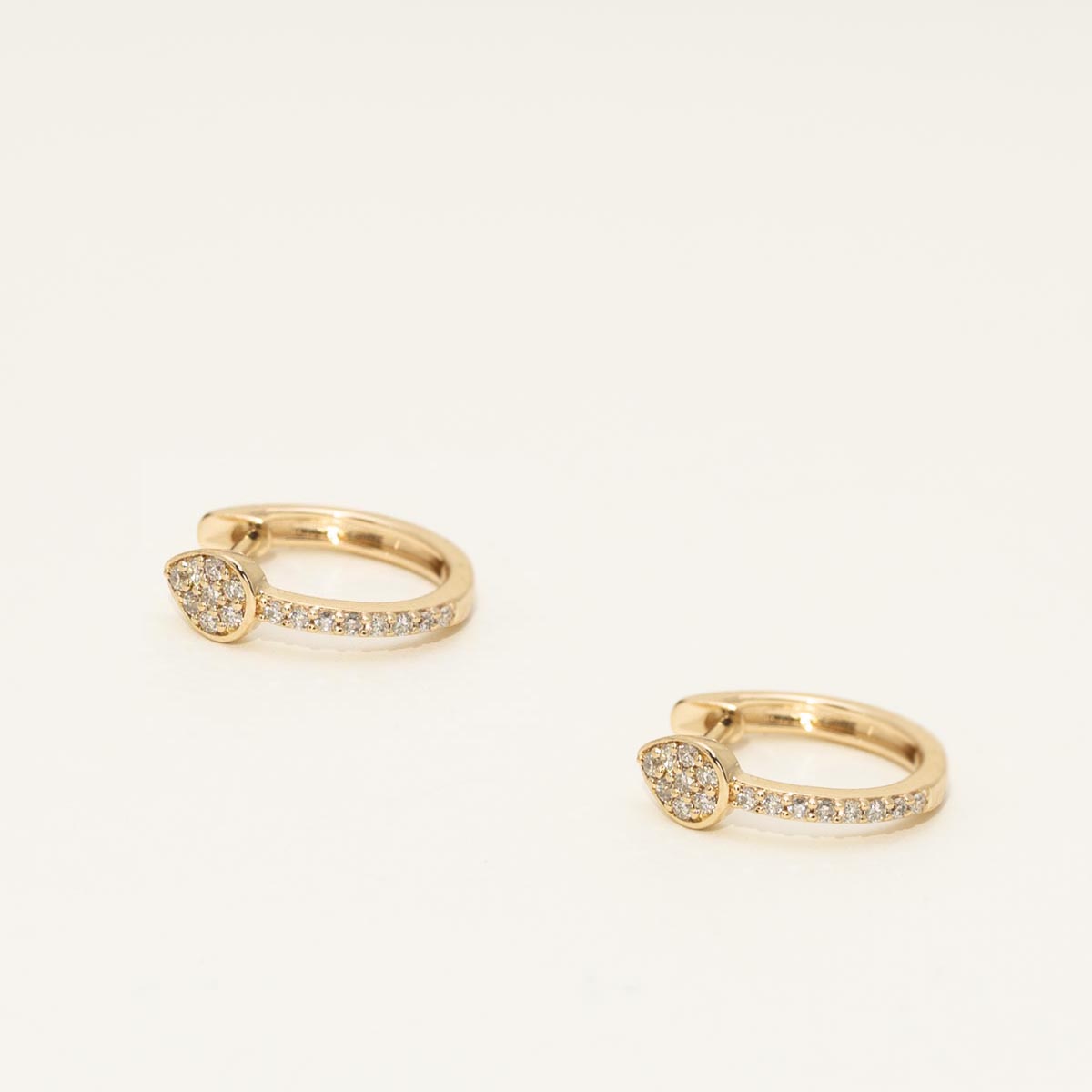 Diamond Teardrop Huggie Hoop Earrings in 10kt Yellow Gold (1/5ct tw)