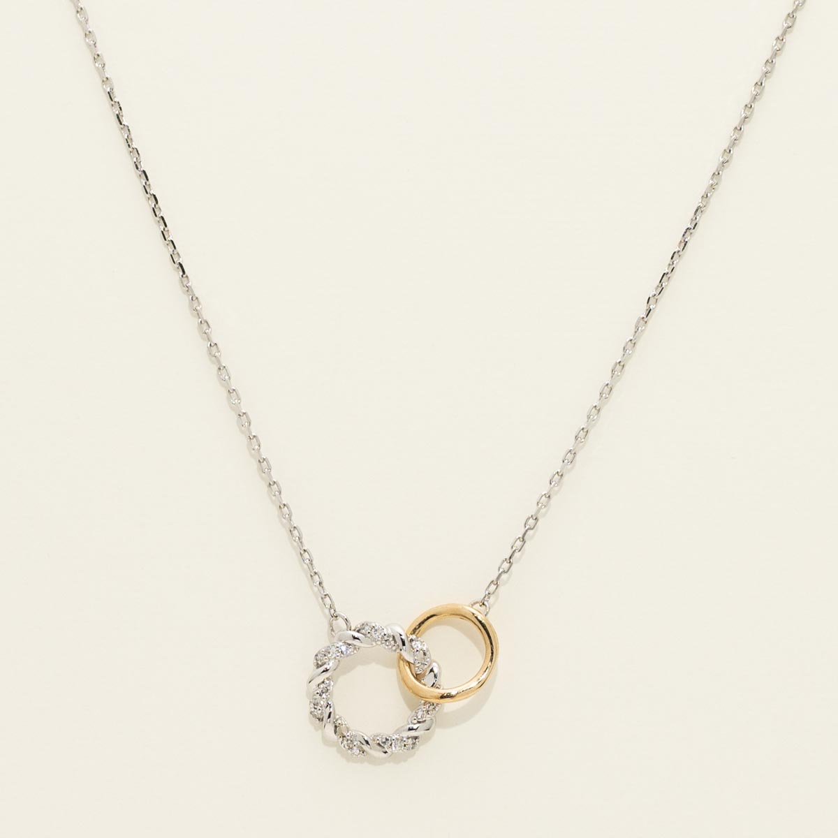 Diamond Interlocking Circle Necklace in 10kt White and Yellow Gold (1/10ct tw)