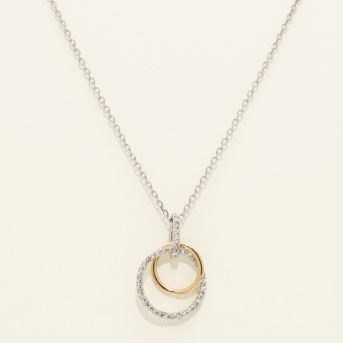 Diamond Circle Necklace in 10kt White and Yellow Gold (1/5ct tw)
