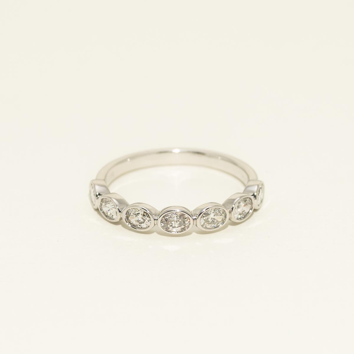 Oval Diamond Bezel Band in 14kt White Gold (3/4ct tw)