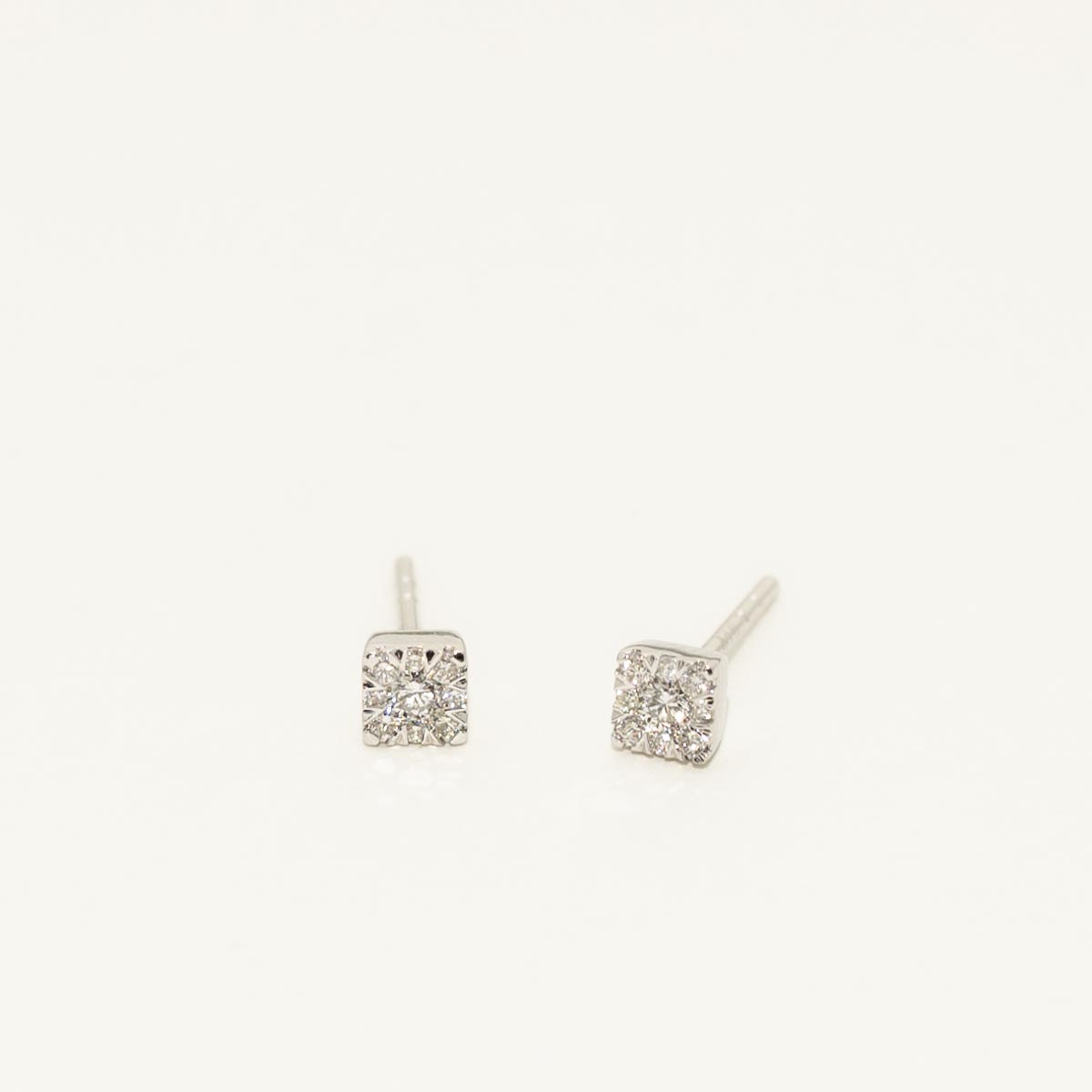 Lovebright Diamond Square Stud Earrings in 10kt White Gold (1/7ct tw)