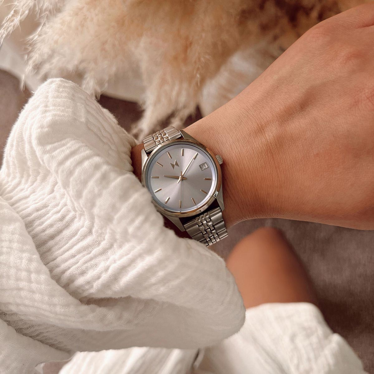 MVMT Rise Boyfriend Womens Watch with Blue Dial and Stainless Steel Bracelet (quartz movement)