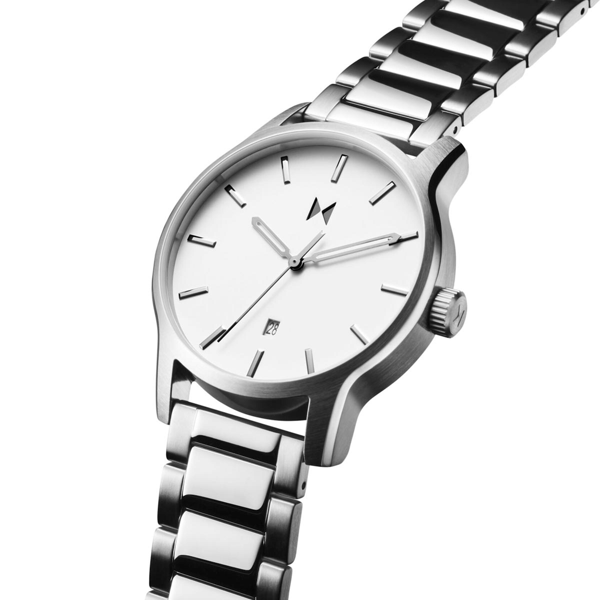 MVMT Classic II Mens Watch with White Dial and Stainless Steel Bracelet (quartz  movement)
