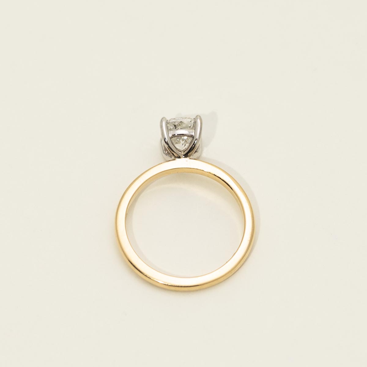 Cushion Cut Diamond Solitaire Engagement Ring in 18kt Yellow Gold (1 1/2ct)