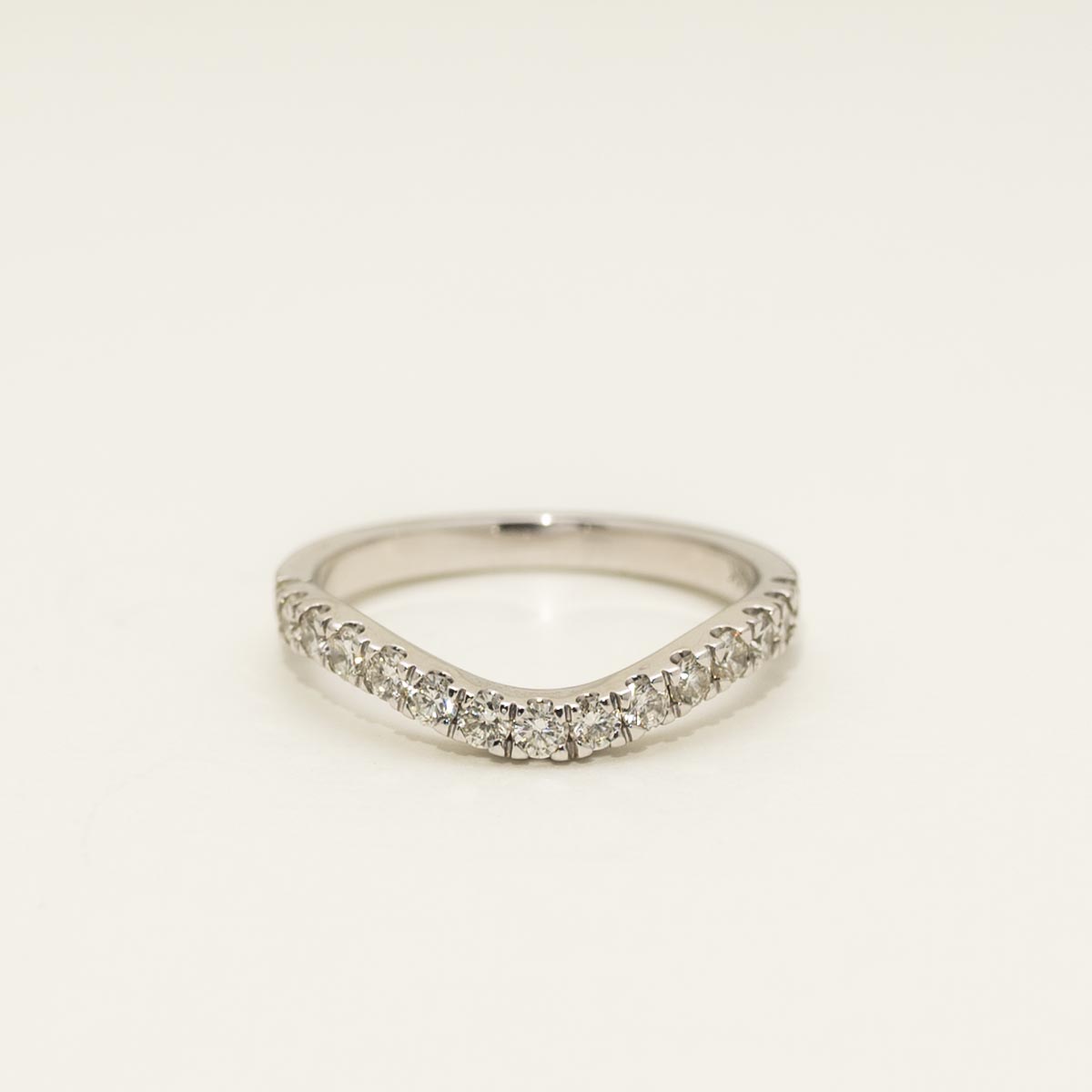 Diamond Curved Band in 14kt White Gold (5/8ct tw)