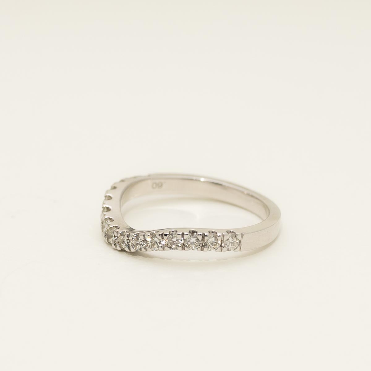 Diamond Curved Band in 14kt White Gold (5/8ct tw)