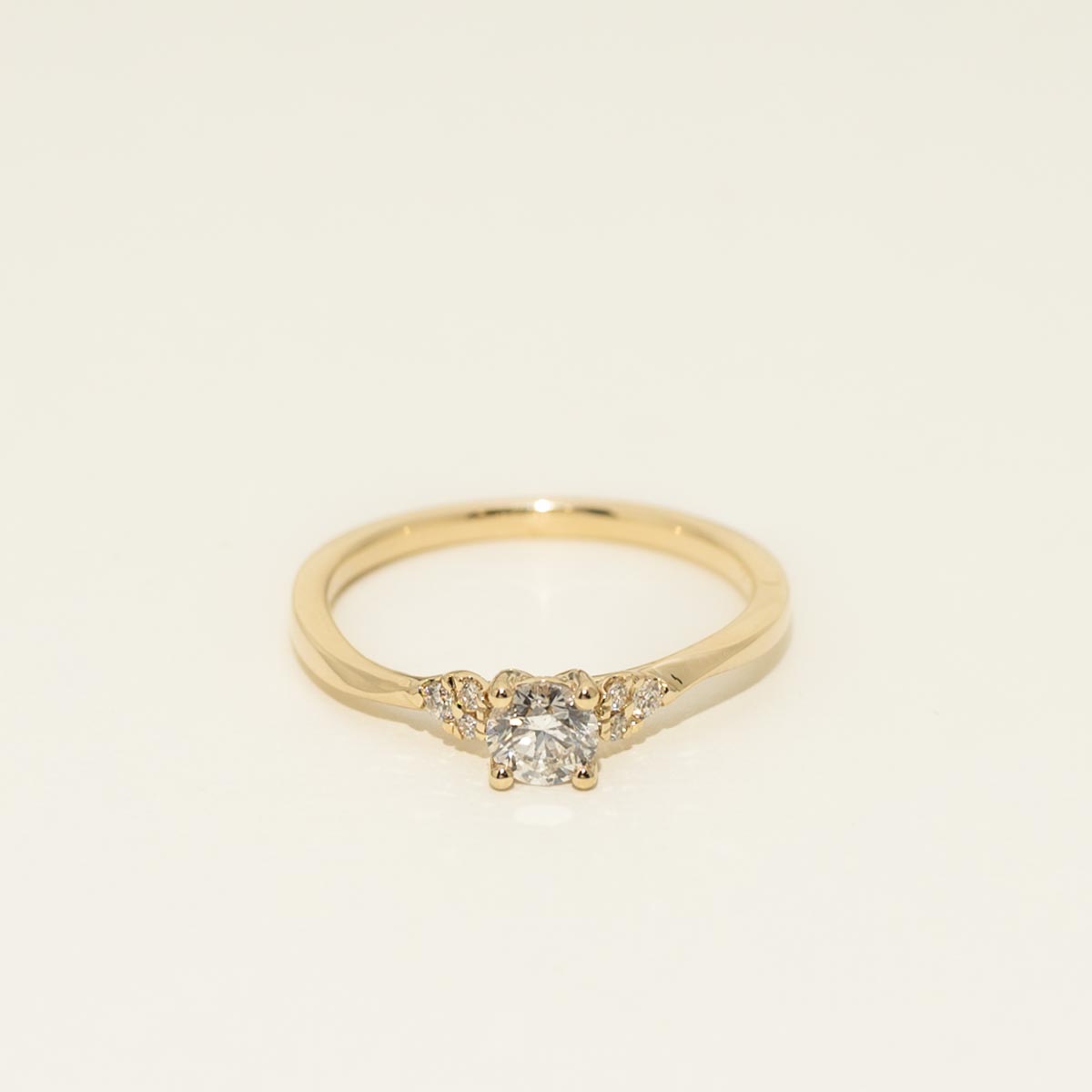 Diamond Engagement Ring in 14kt Yellow Gold (3/8ct tw)