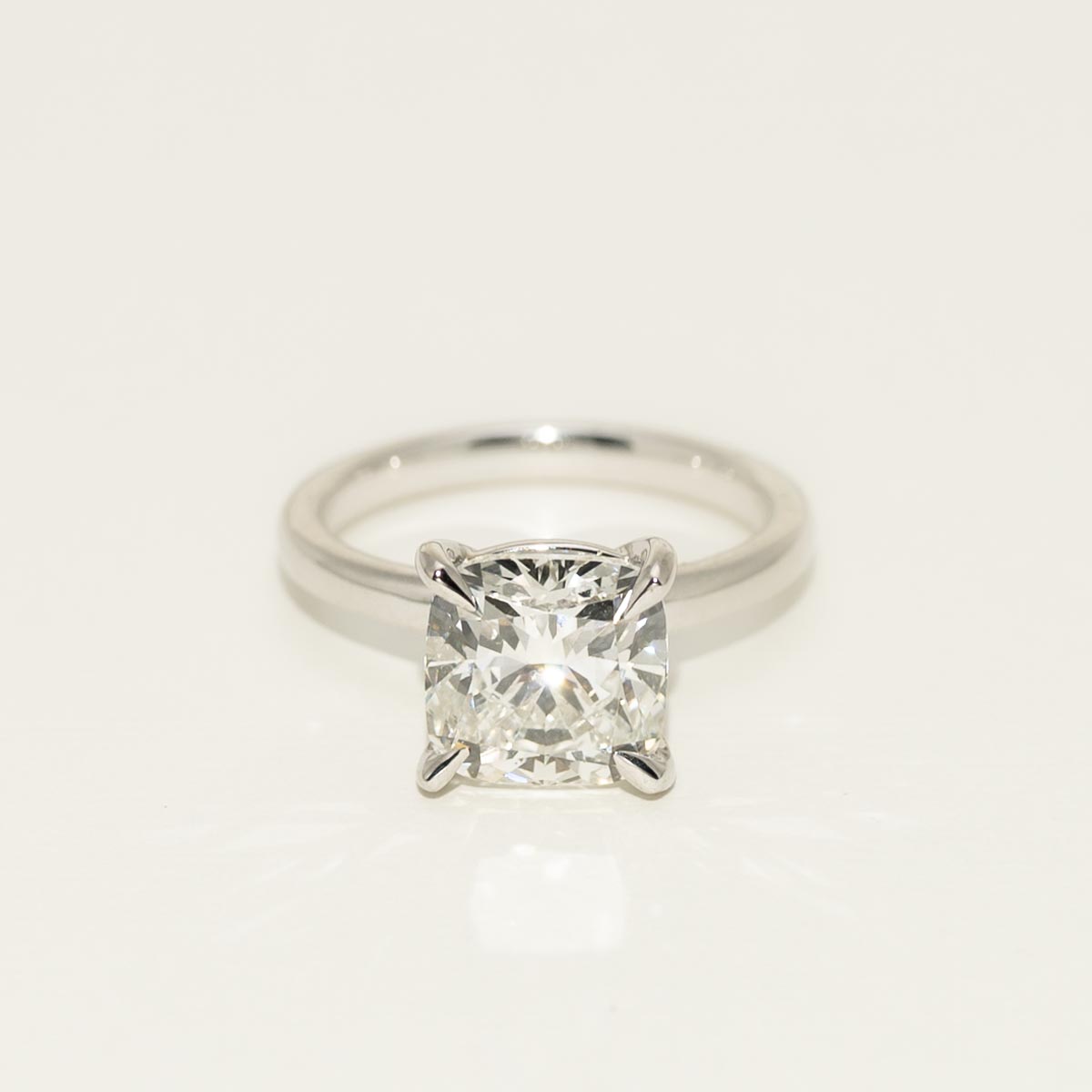 Lab Grown Cushion Cut Diamond Solitaire Engagement Ring in 14kt White Gold (4ct)