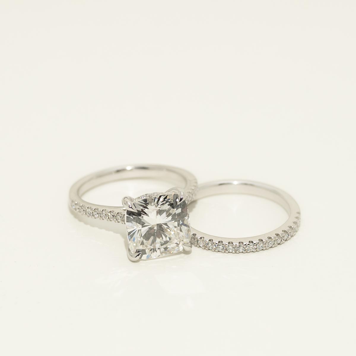Lab Grown Cushion Cut Diamond Bridal Set in 14kt White Gold (5 1/2ct tw)