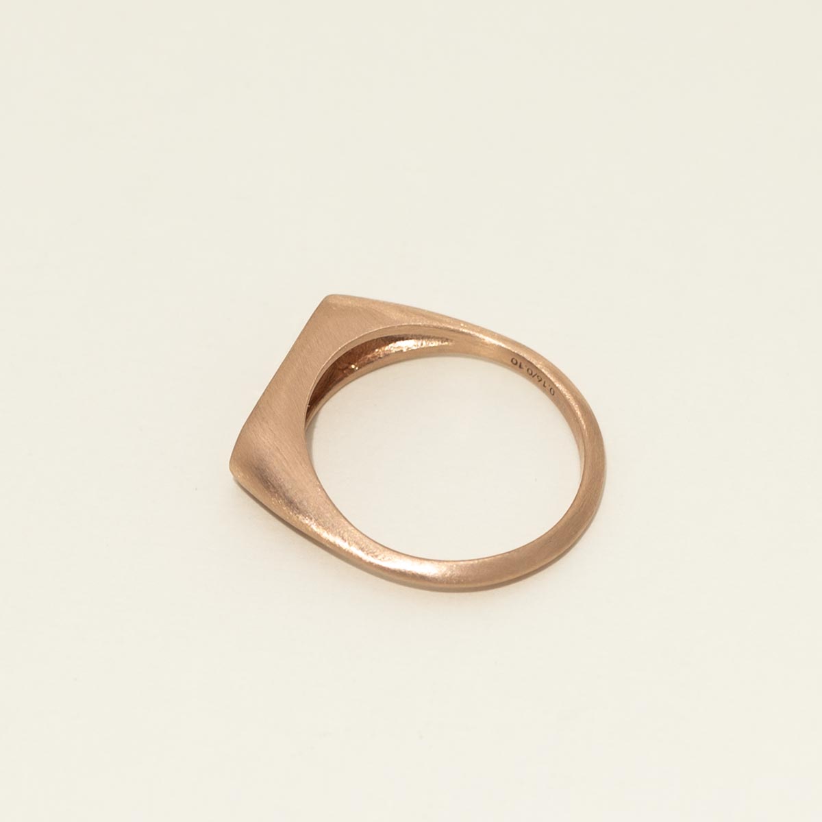 Baguette Champagne and White Diamond Signet Ring in 14kt Brushed Rose Gold (1/4ct tw)
