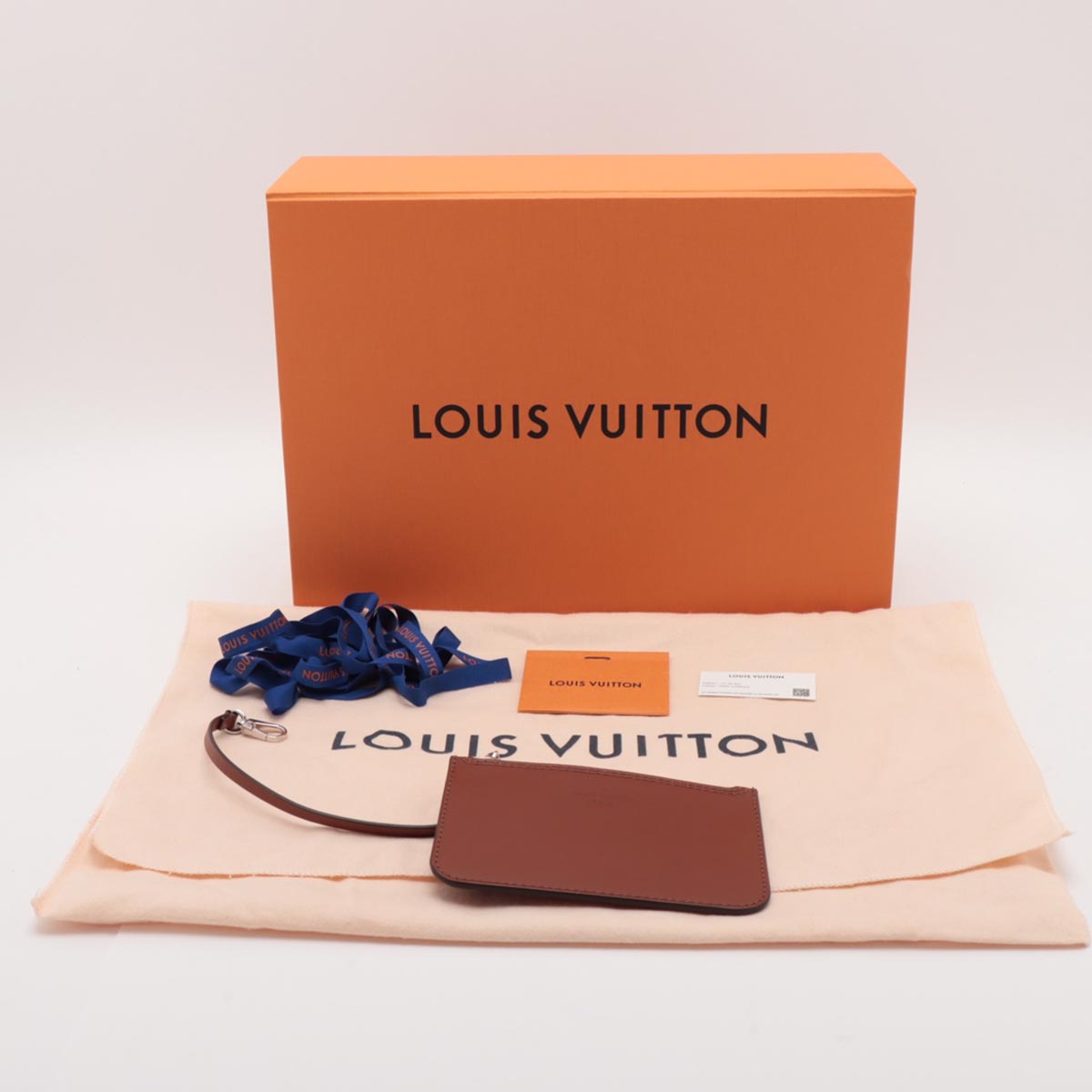 Pre Owned Louis Vuitton Mahina Hina PM Leather Handbag
