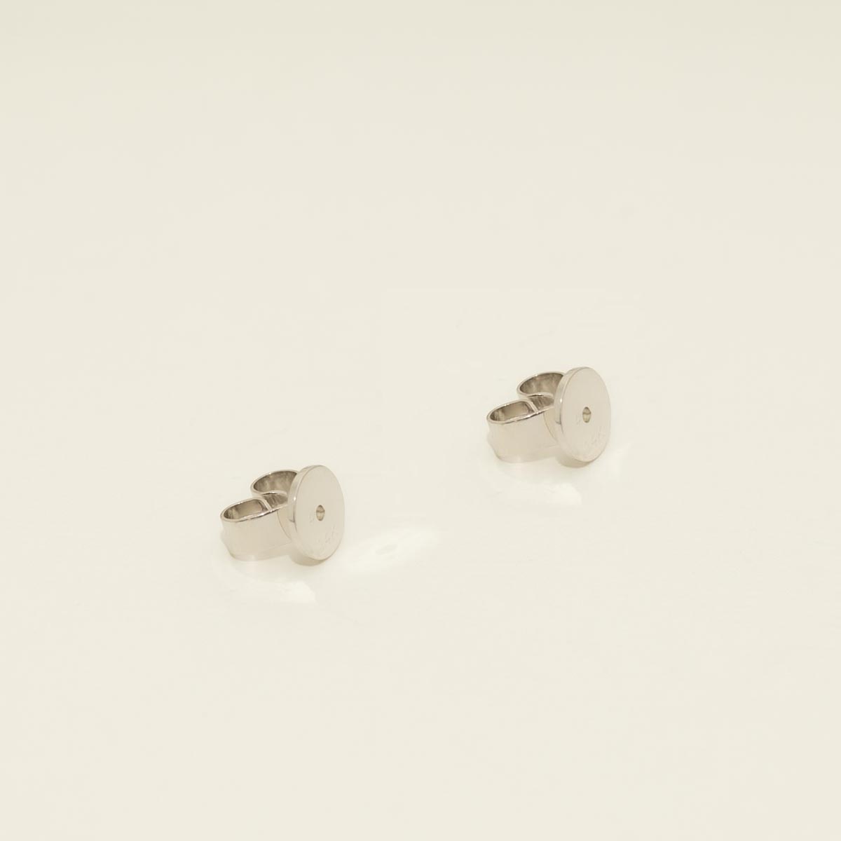 Baguette and Round Diamond Stud Earrings in 14kt White Gold (1/3ct tw)