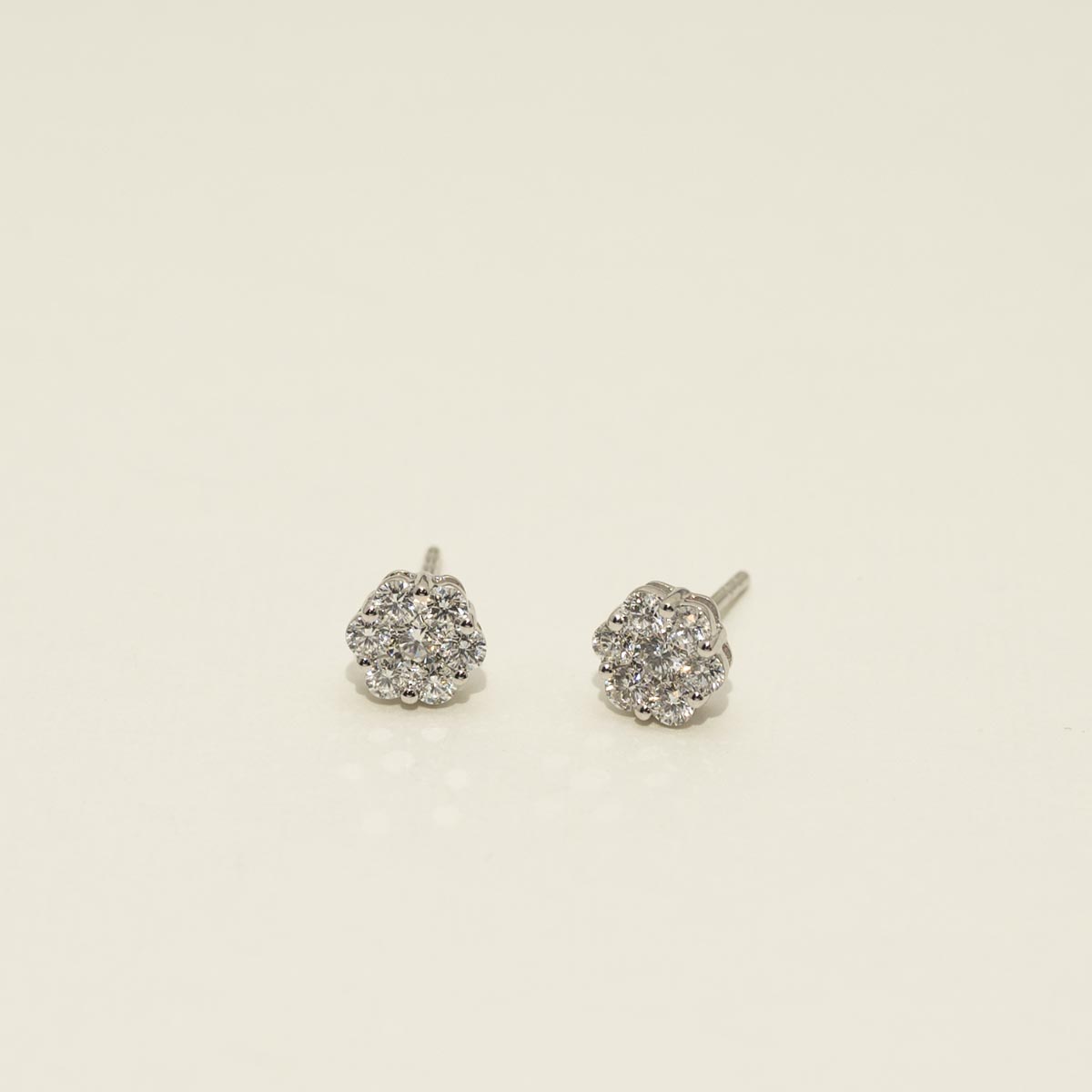 Diamond Fashion Stud Earrings in 14kt White Gold (3/4ct tw)