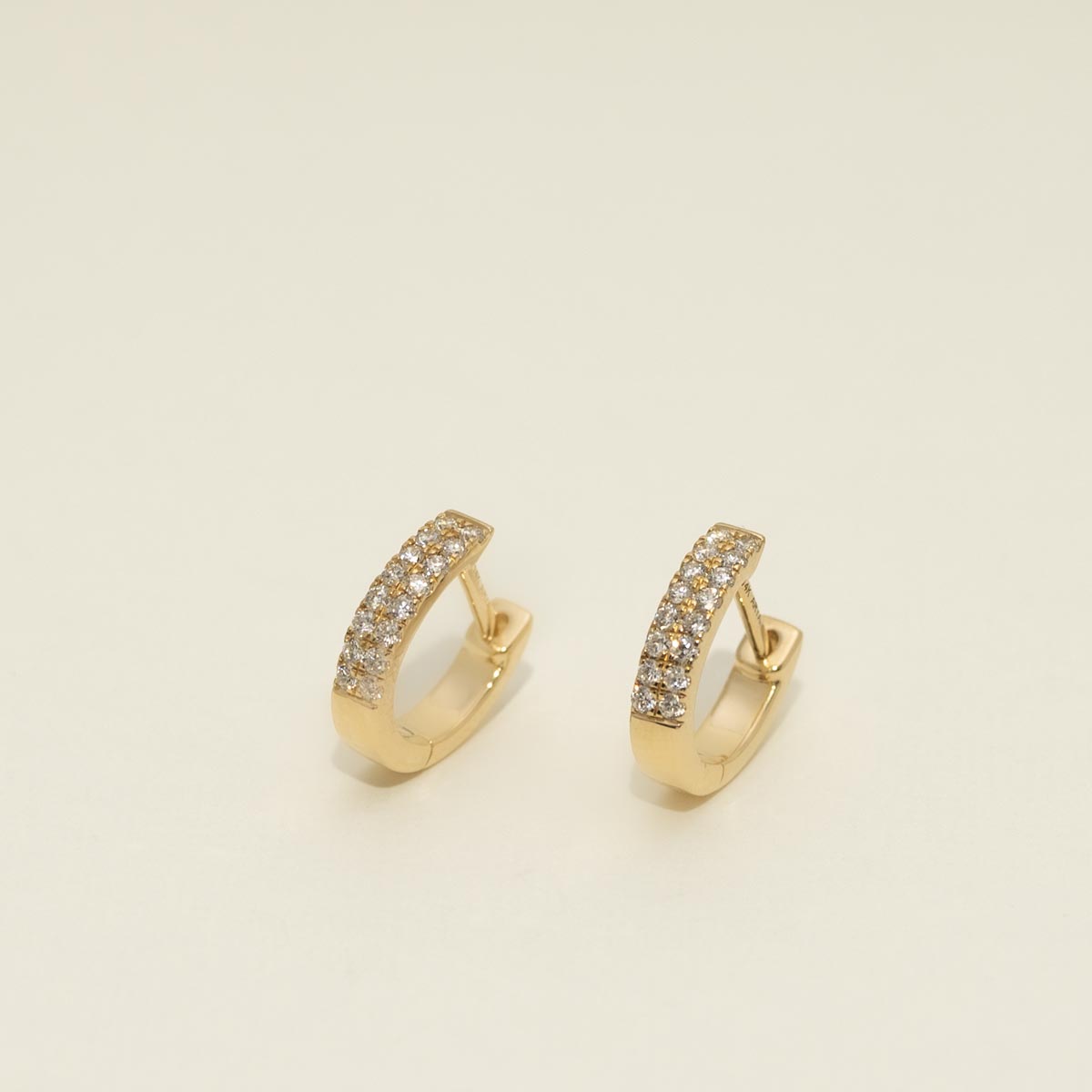 Diamond Huggie Hoop Earrings in 14kt Yellow Gold (1/3ct tw)