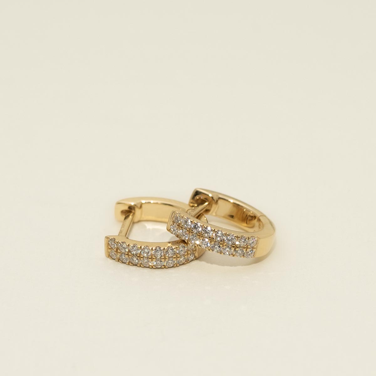 Diamond Huggie Hoop Earrings in 14kt Yellow Gold (1/3ct tw)