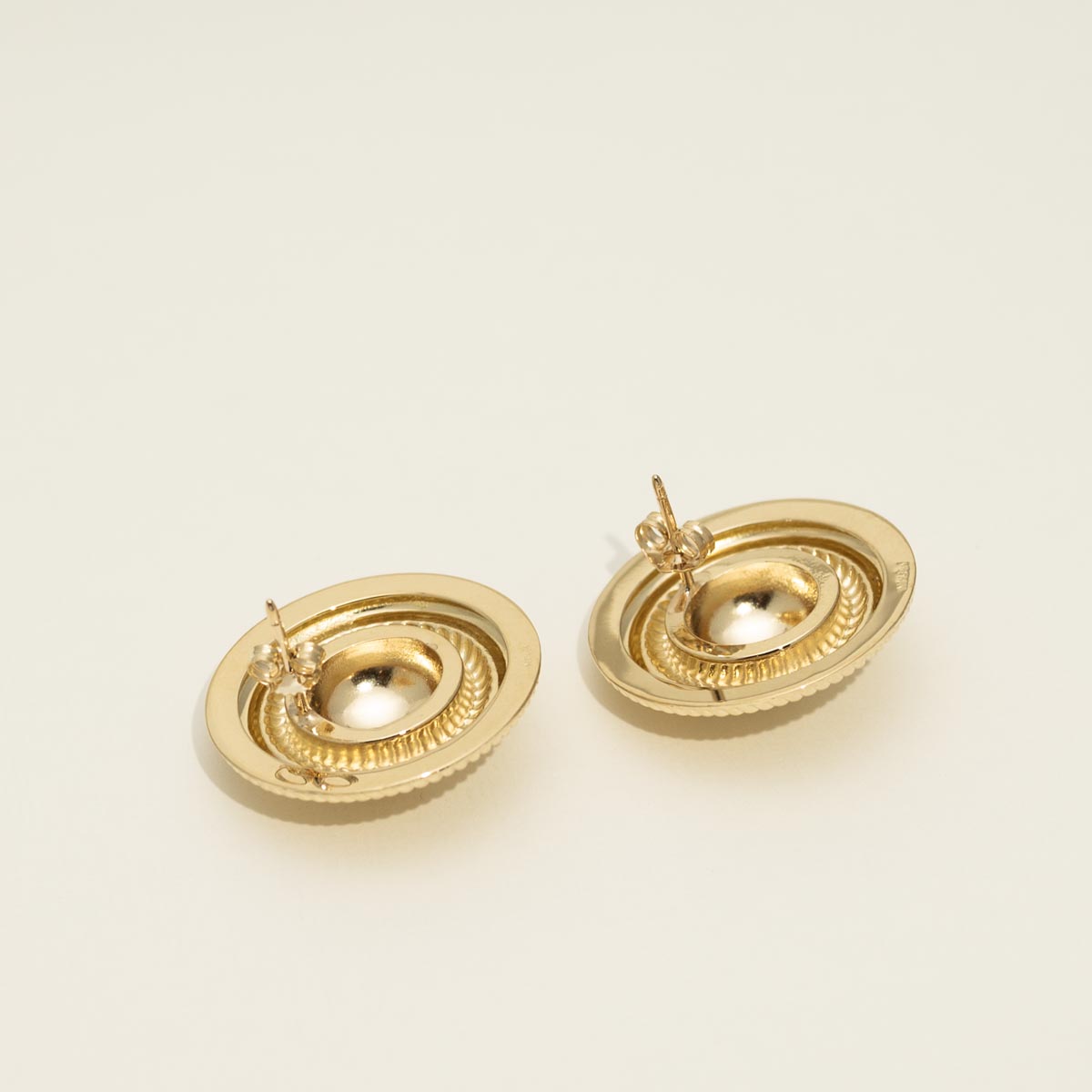 Estate Button Stud Earrings in 14kt Yellow Gold