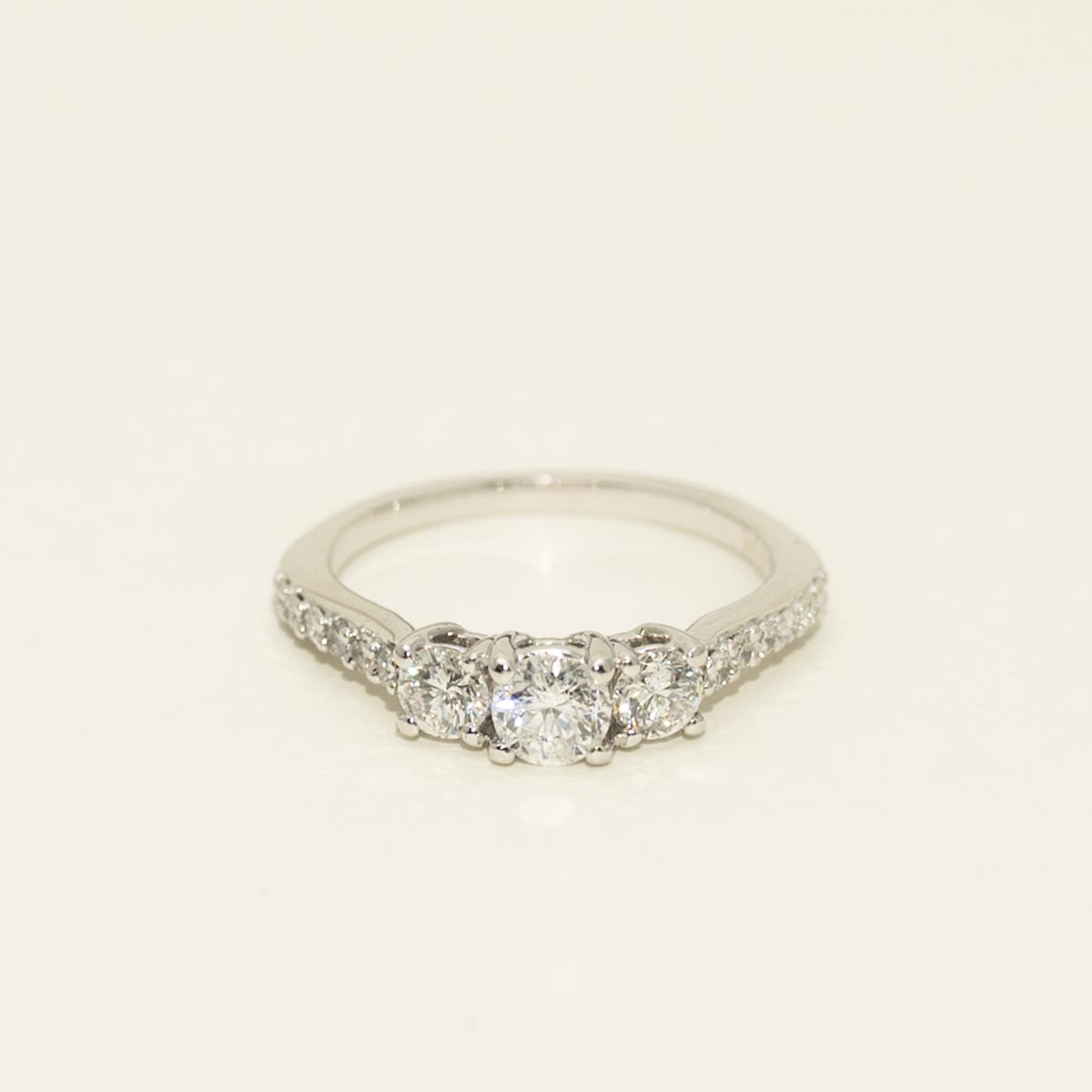 Estate Northern Star Diamond Three Stone Engagement Ring in 14kt White Gold (3/4ct tw)