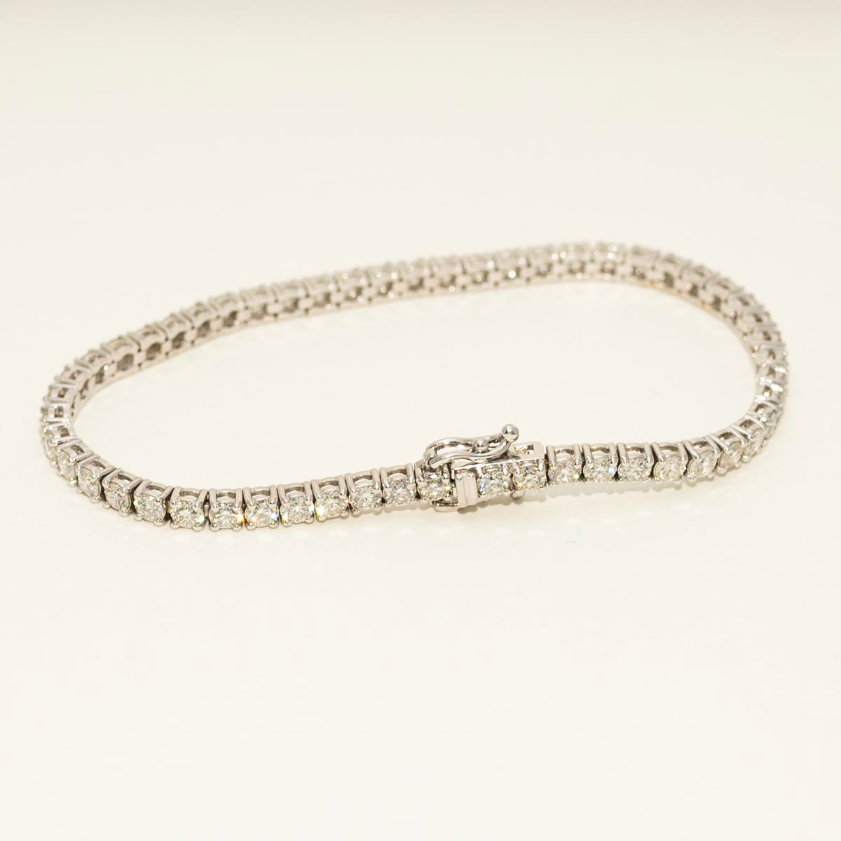 Diamond Tennis Bracelet in 14kt White Gold (5 1/4ct tw)