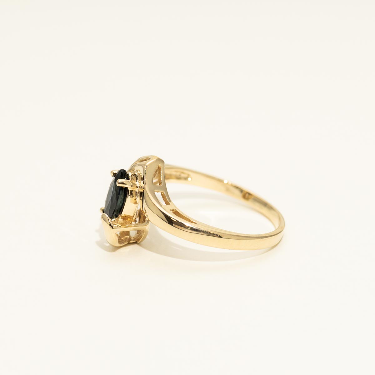 Estate Marquise Sapphire Ring in 14kt Yellow Gold with Diamonds