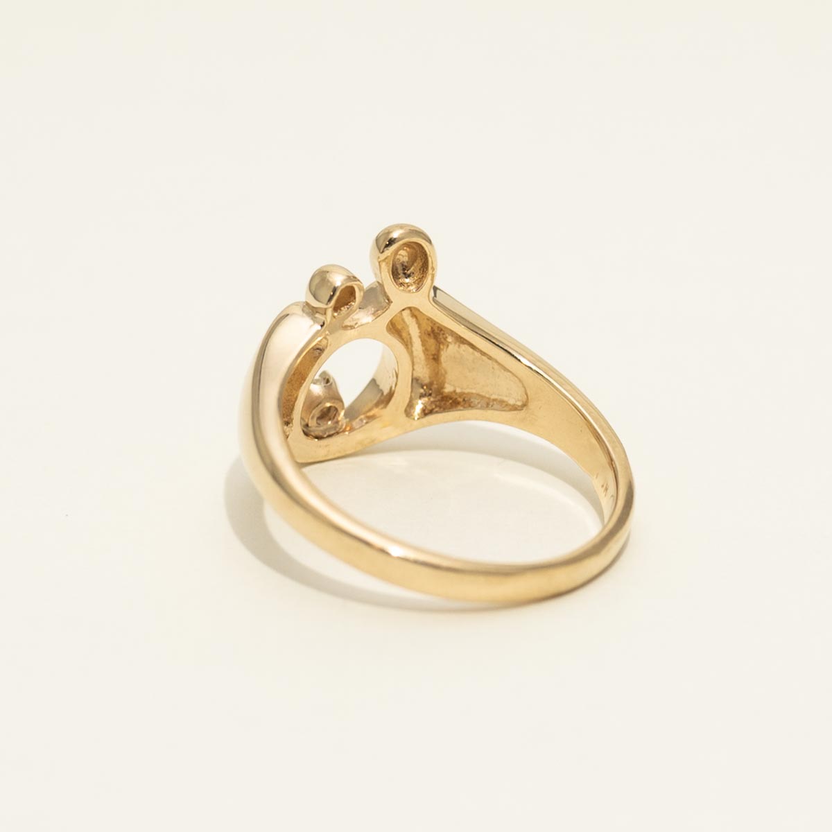 Estate Mother and Child Ring in 14kt Yellow Gold with Diamond (1/20ct)
