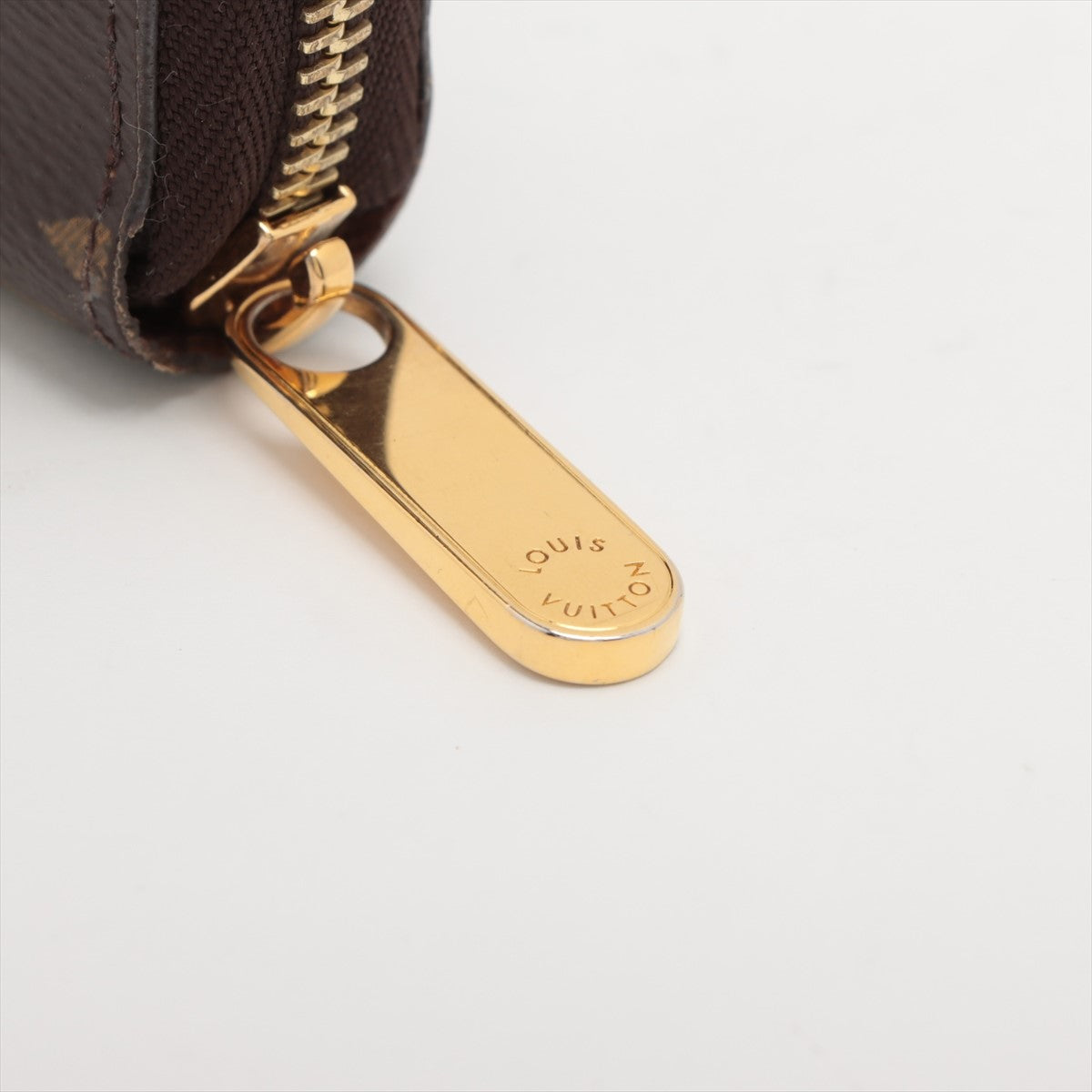 Pre Owned Louis Vuitton Monogram Canvas Zippy Wallet